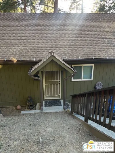 23041 Oak Leaf Lane