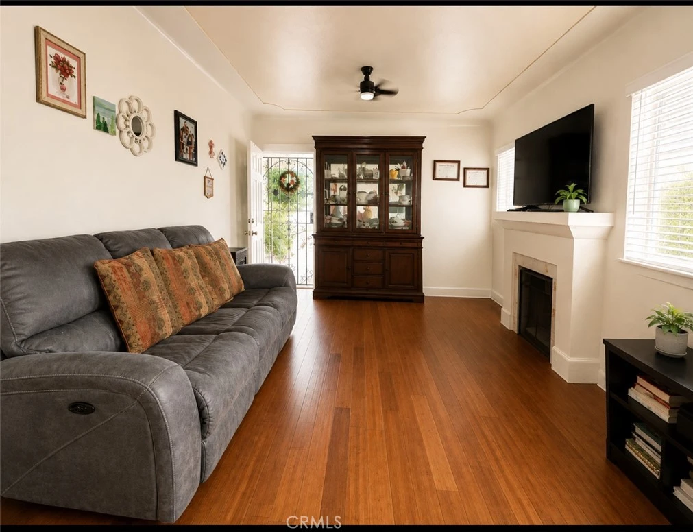 Interior 4