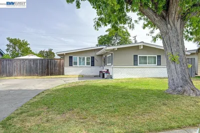 3637 Centinella Drive