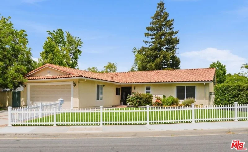 29107 Hillrise Drive, Agoura Hills, CA 91301