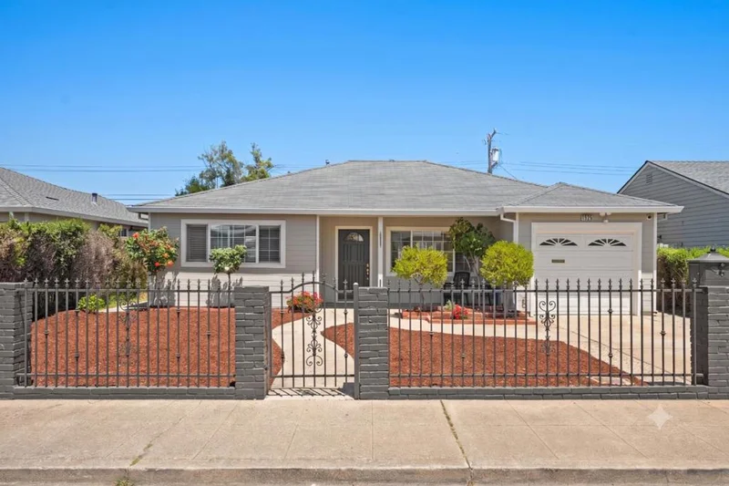 1825 Dale Avenue, San Mateo, CA 94401