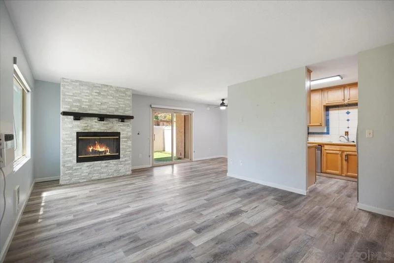 8797 Wahl, Santee, CA 92071