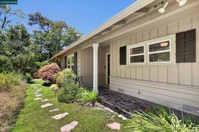 229 Manzanita Dr