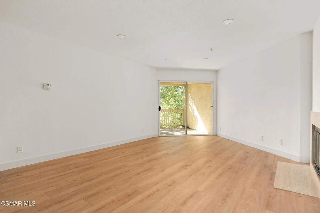 Interior 4