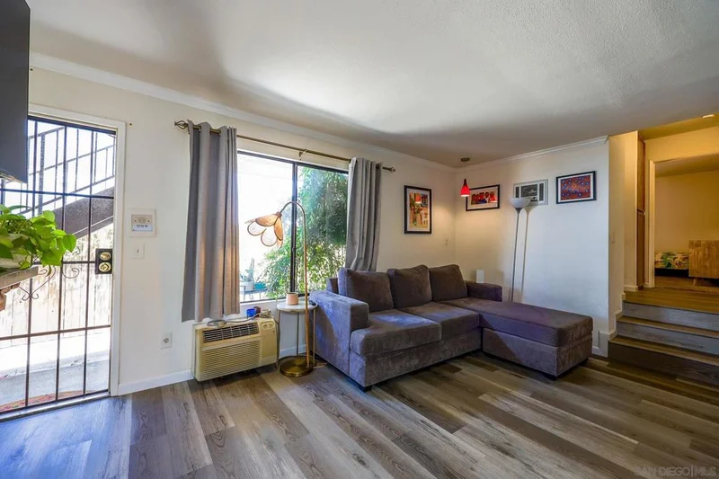 4150 Texas St 1
