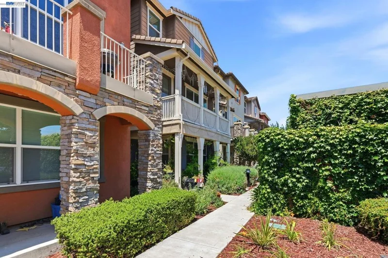 4442 Kennett Ter