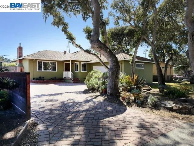 743 Marino Pines Rd, Pacific Grove, CA 93950
