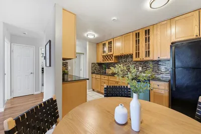 1510 E Street 23