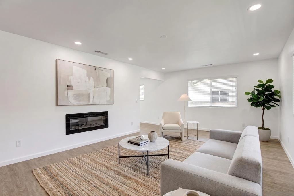 Interior 3