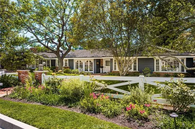 2162 Racquet Hill