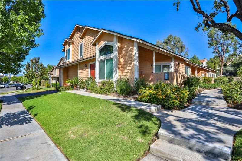 2321 Mount Humphries
