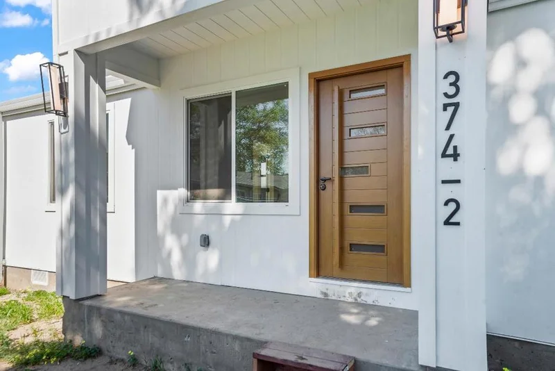 374 S 21st Street