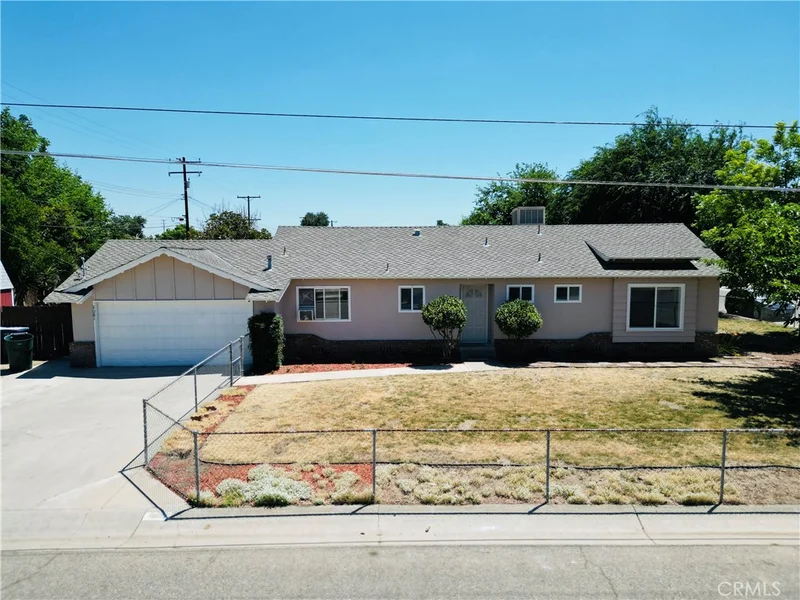 Photo 2 of 2081 E Stockham