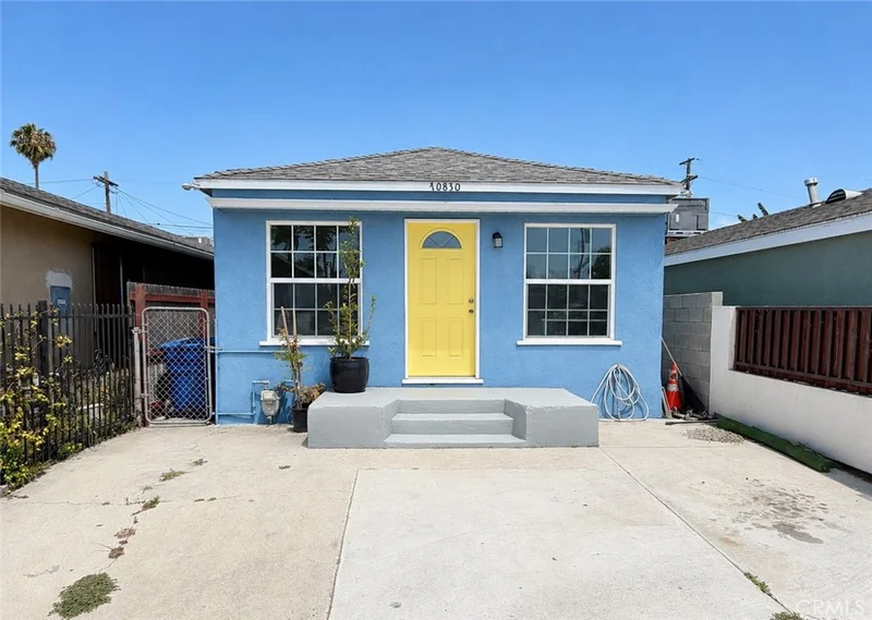 10830 Kalmia Street, Los Angeles, CA 90059