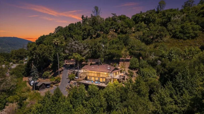 20955 Panorama Drive