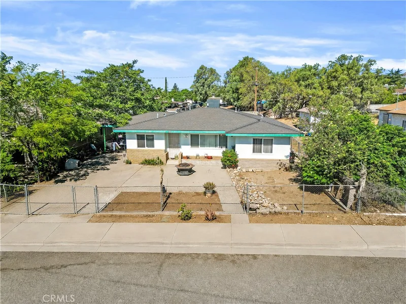 859 N Allen, Banning, CA 92220