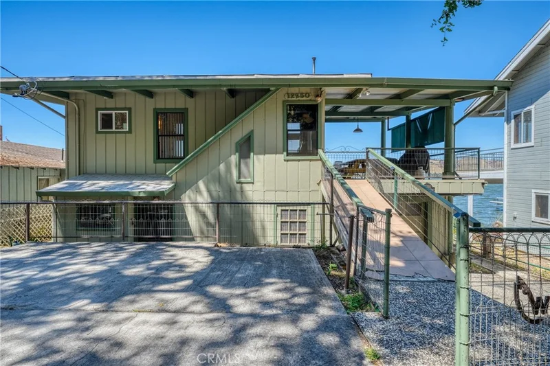 Photo 2 of 12250 Baylis Cove