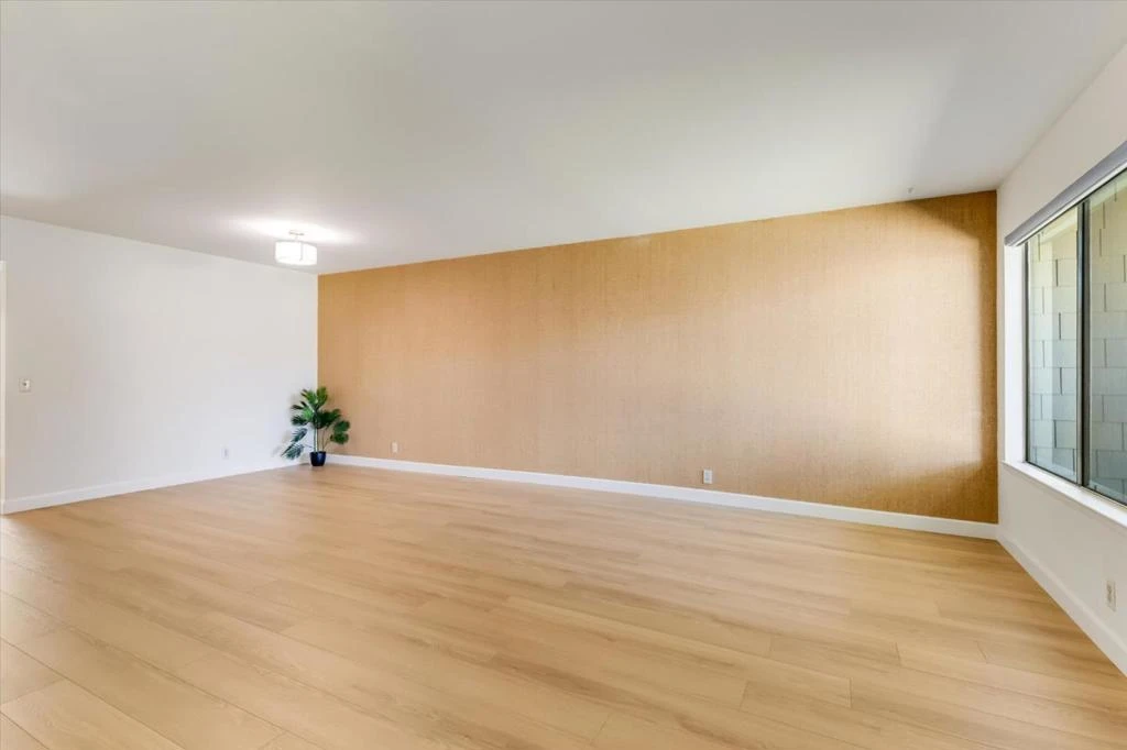Interior 2