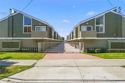 324 E Plymouth Street 21