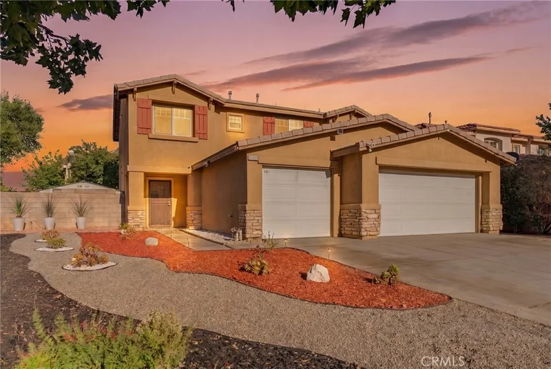 45320 Robinson Dr, Lancaster, CA 93535
