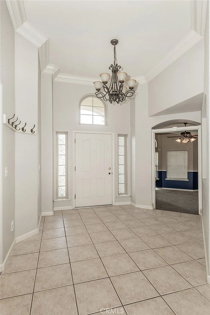 Interior 4