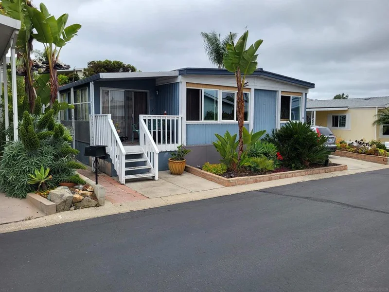Photo 2 of 444 N El Camino Real 23