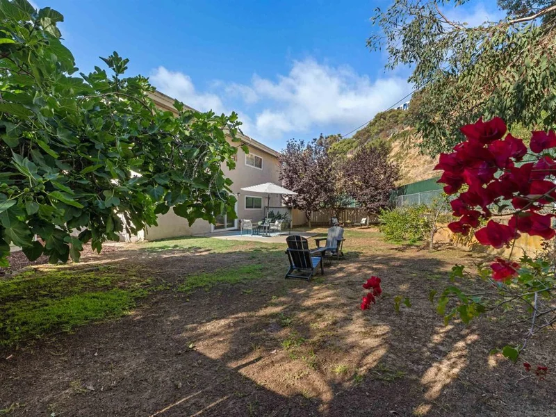 3101 Groton Way 2, San Diego, CA 92110