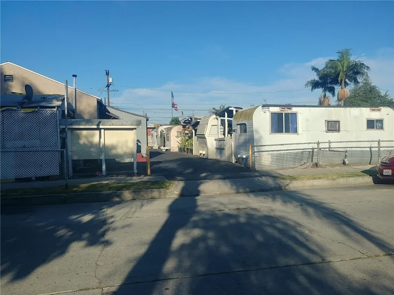 2150 E 87, Los Angeles, CA 90002