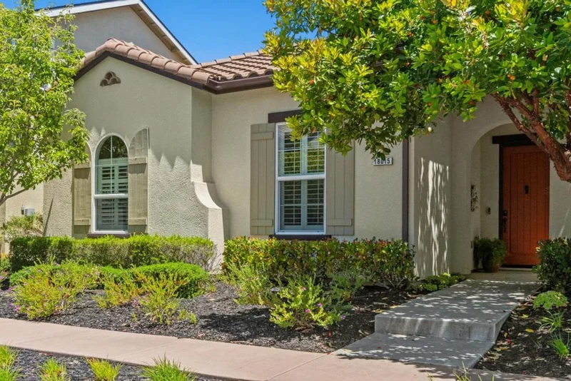18015 McDowell Street photo 2
