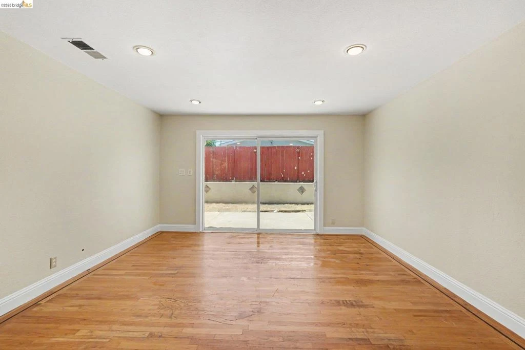 Interior 3