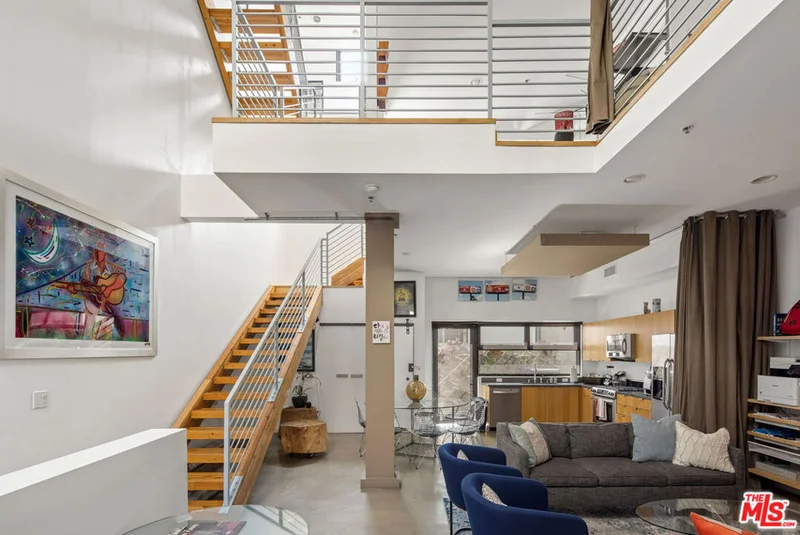 815 Hampton Drive 2