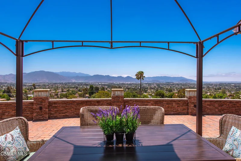 315 N Loop Drive, Camarillo, CA 93010