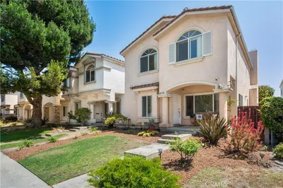2556 W 235th Street