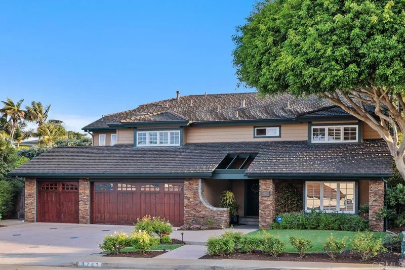3741 Southernwood Way, San Diego, CA 92106