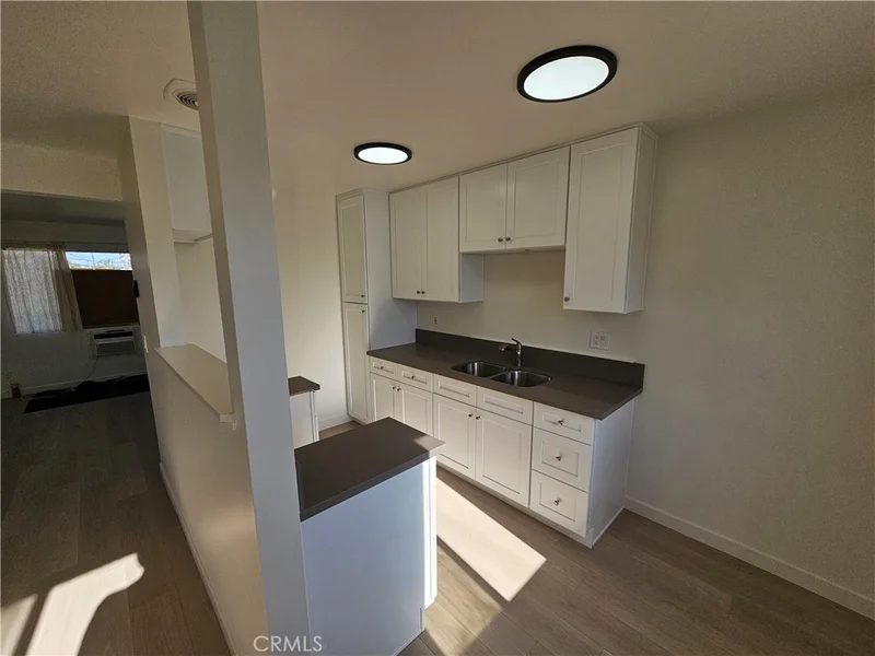 554 E Hurst 2