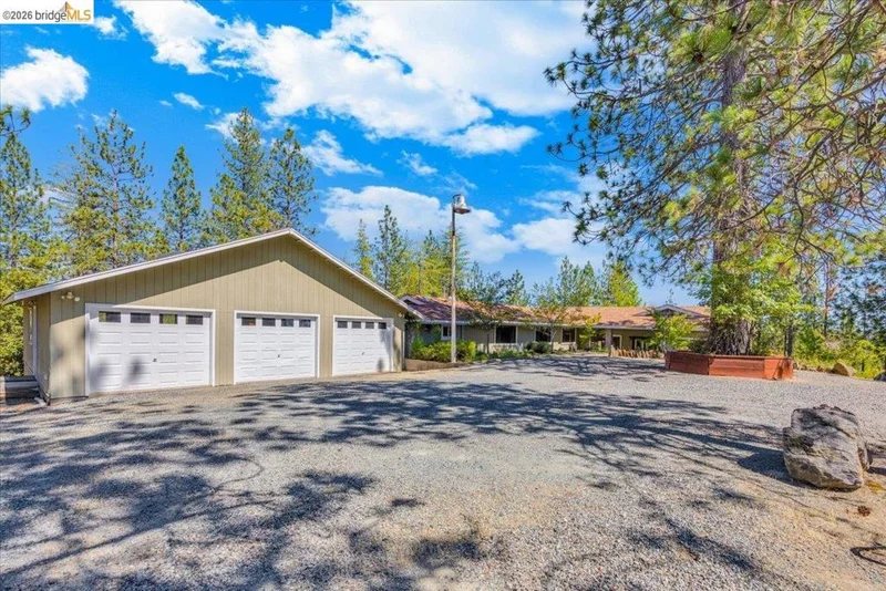 10421 Dexter Ln