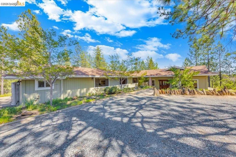 10421 Dexter Ln photo 2
