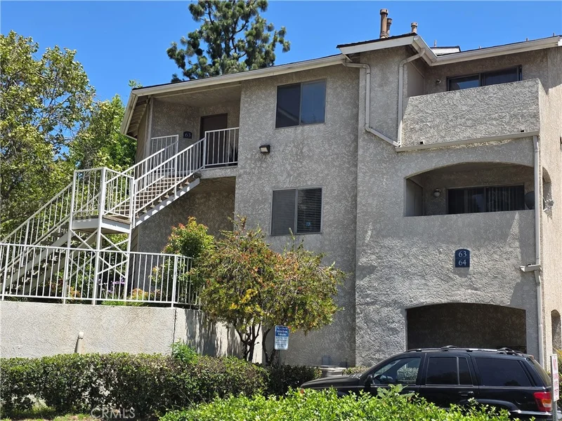 2410 N Towne 63