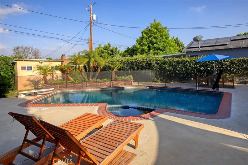 1412 N Catalina