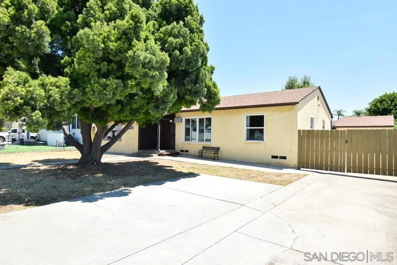 Photo 2 of 4779 Harbinson Ave