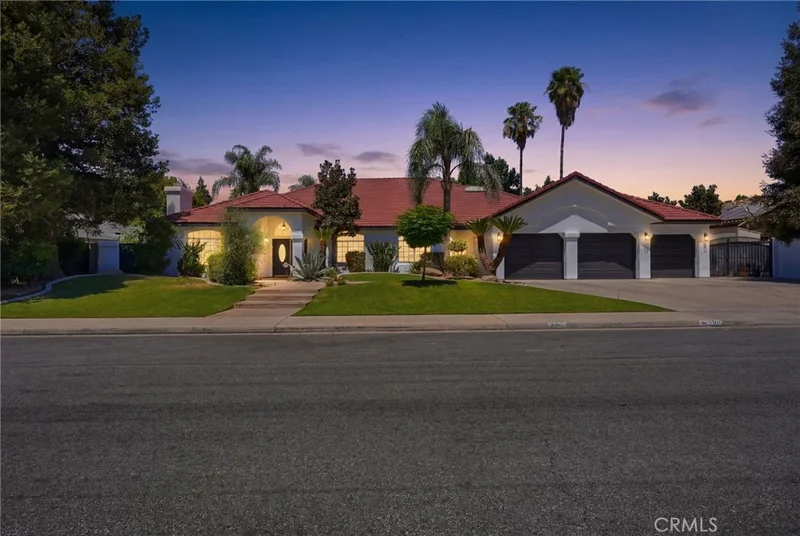 2305 Nantes, Bakersfield, CA 93311