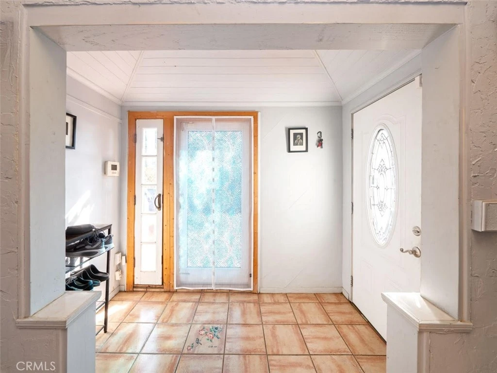 Interior 2