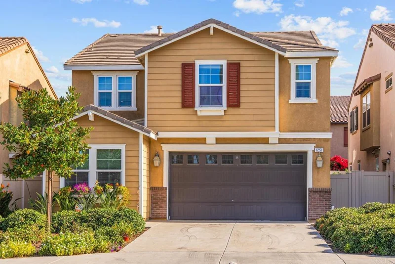 1251 S Magnolia Avenue