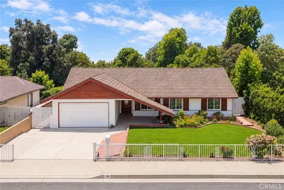 718 Camino Grove Avenue
