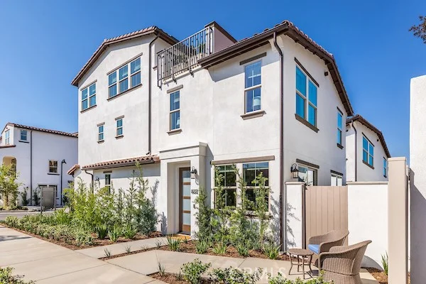 828 E Florista Lane