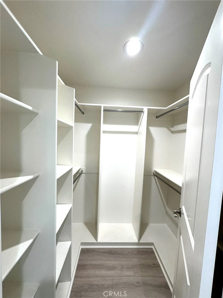 Interior 4