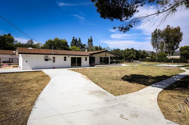 Photo 2 of 16716 Martincoit Rd
