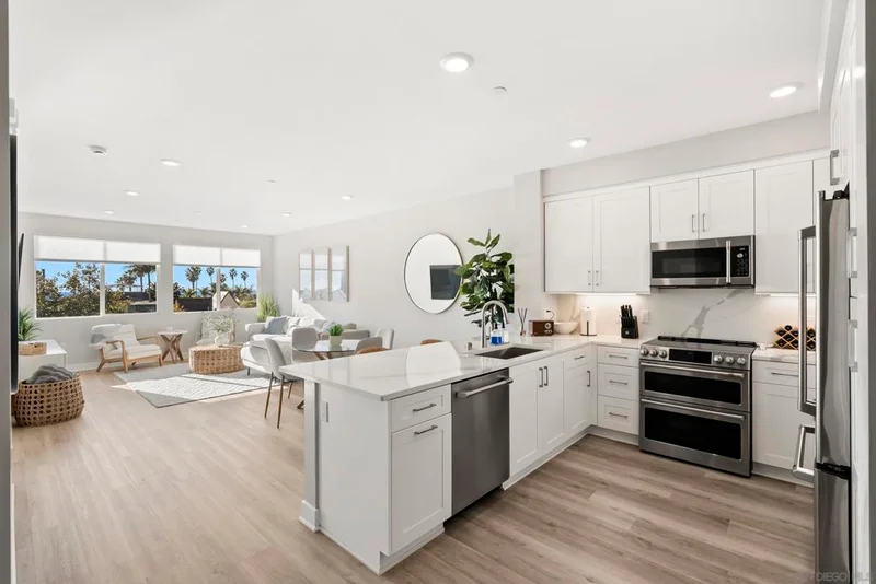 1105 S Cleveland 206, Oceanside, CA 92054