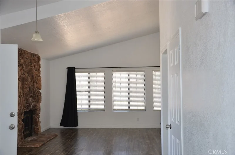 43600 Santa Rosa Circle photo 2