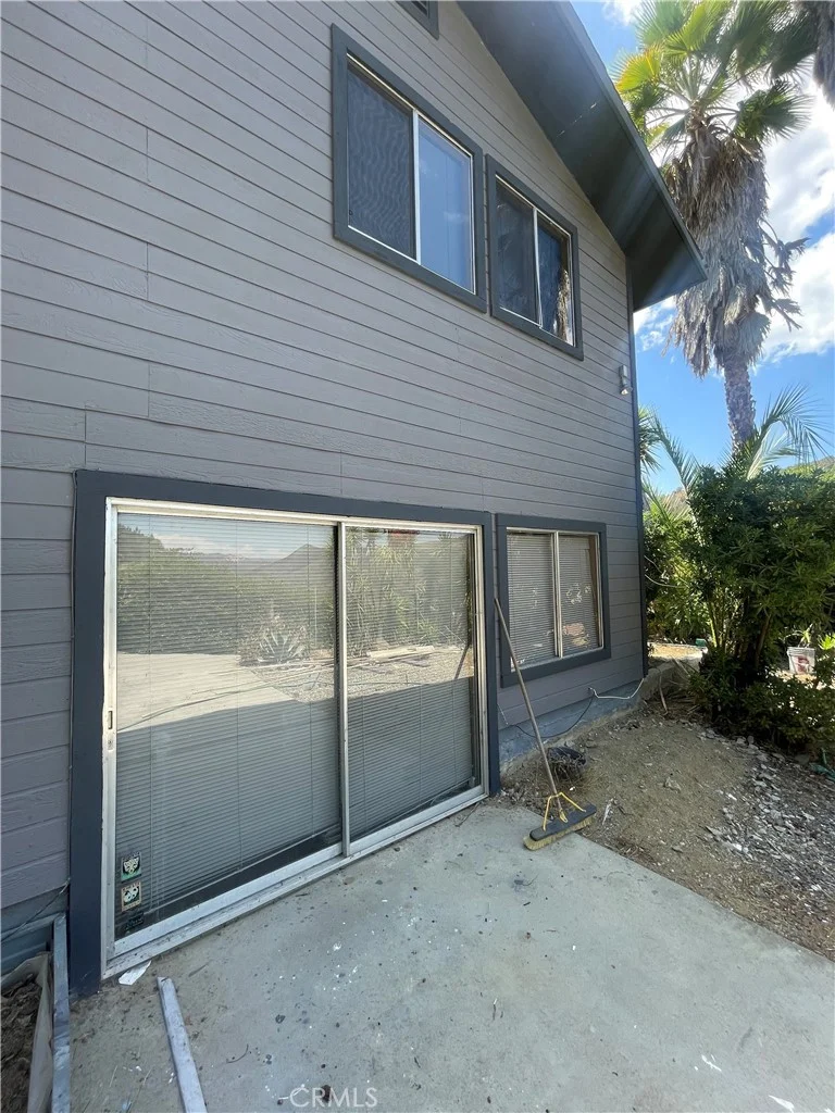 1361 De Luz Road